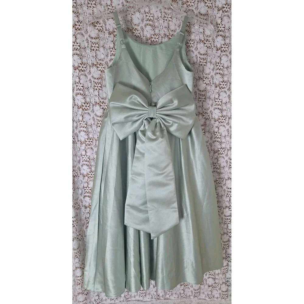 Girls Satin Maxi Dress 8 Green Detachable Bow Adjustable Straps Formal  NWT
